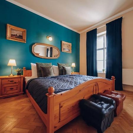 Apartamento Magnificent Historical Penthouse In The Heart Of Praga Exterior foto