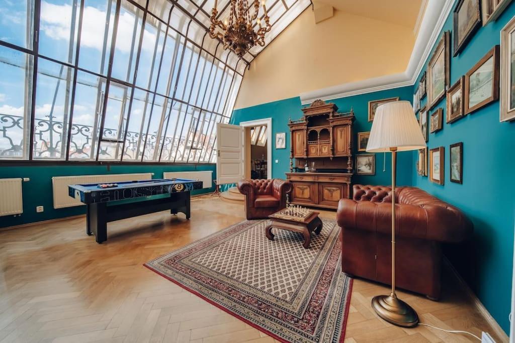Apartamento Magnificent Historical Penthouse In The Heart Of Praga Exterior foto