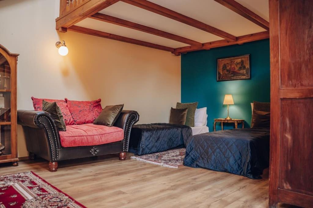Apartamento Magnificent Historical Penthouse In The Heart Of Praga Exterior foto