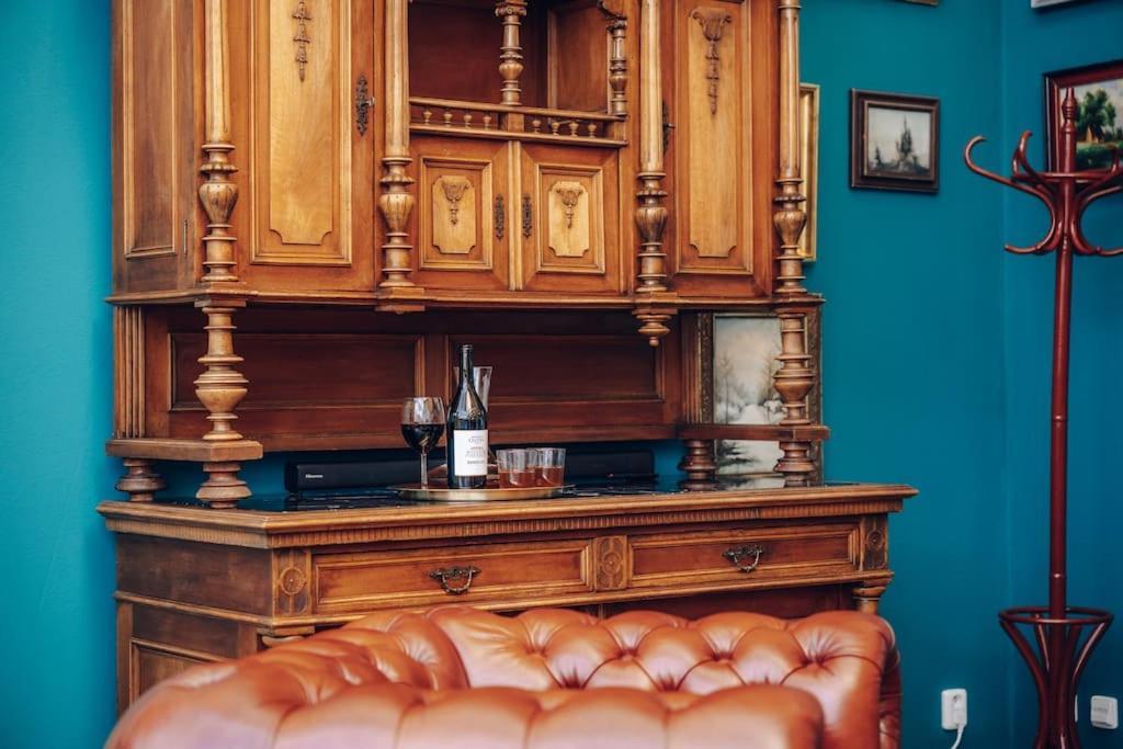 Apartamento Magnificent Historical Penthouse In The Heart Of Praga Exterior foto