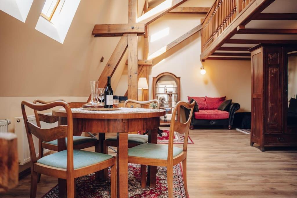 Apartamento Magnificent Historical Penthouse In The Heart Of Praga Exterior foto