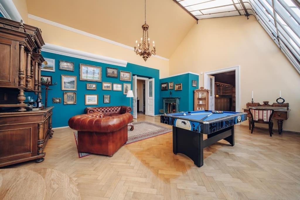 Apartamento Magnificent Historical Penthouse In The Heart Of Praga Exterior foto