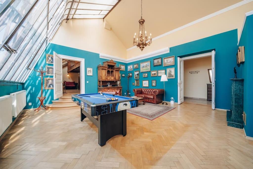 Apartamento Magnificent Historical Penthouse In The Heart Of Praga Exterior foto