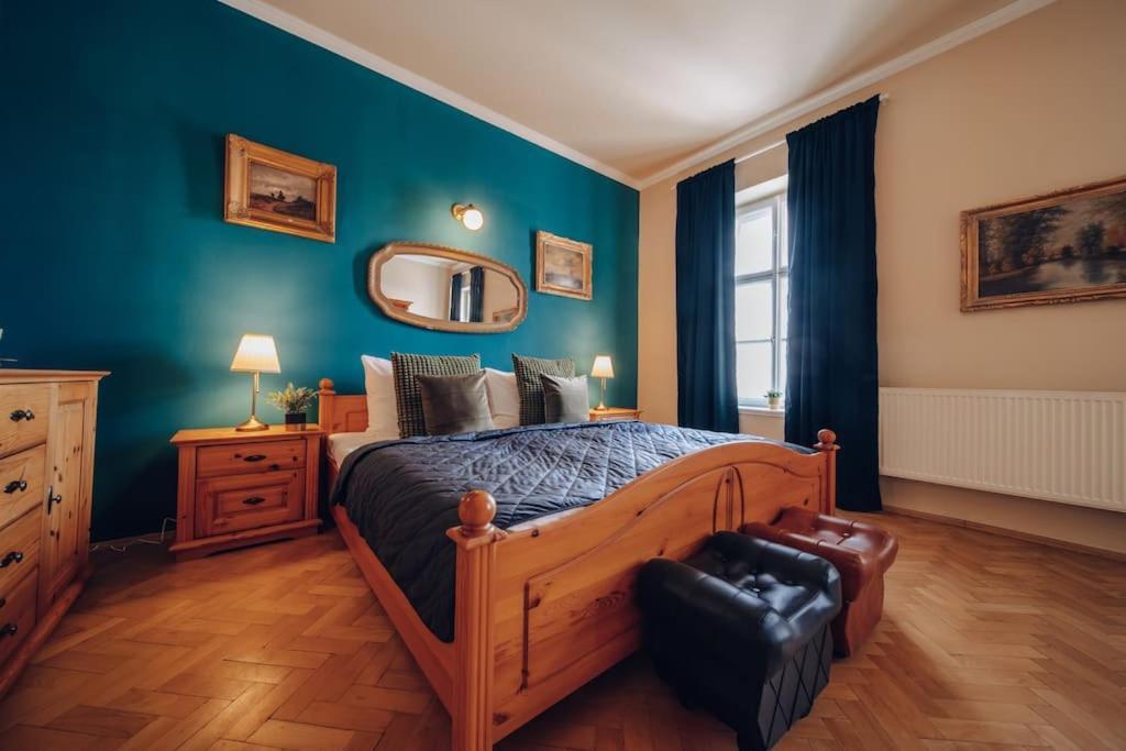 Apartamento Magnificent Historical Penthouse In The Heart Of Praga Exterior foto