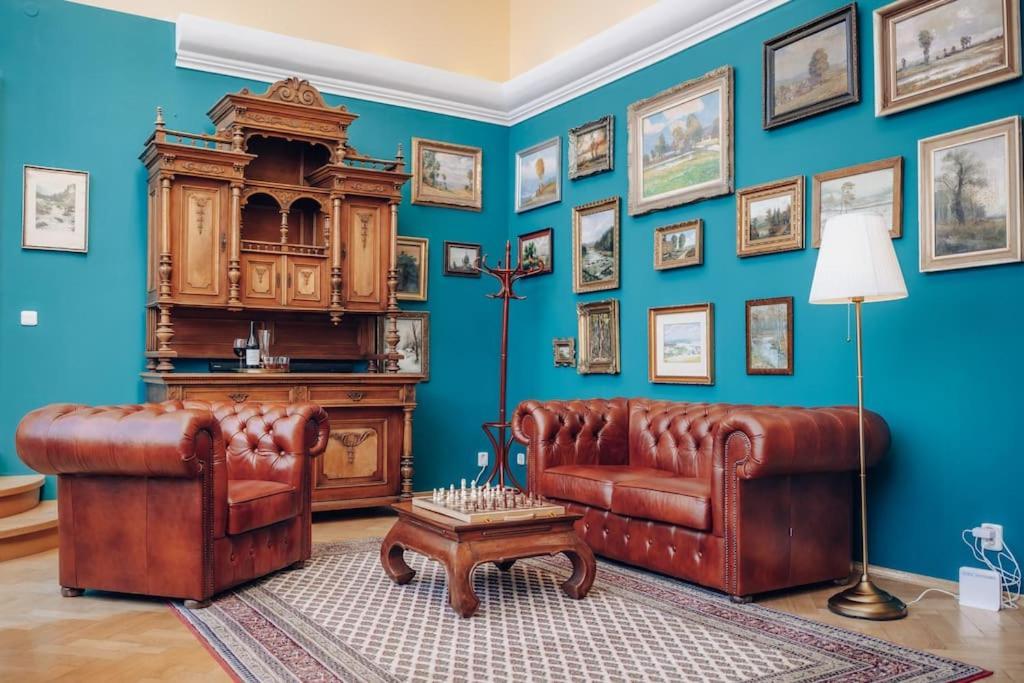 Apartamento Magnificent Historical Penthouse In The Heart Of Praga Exterior foto