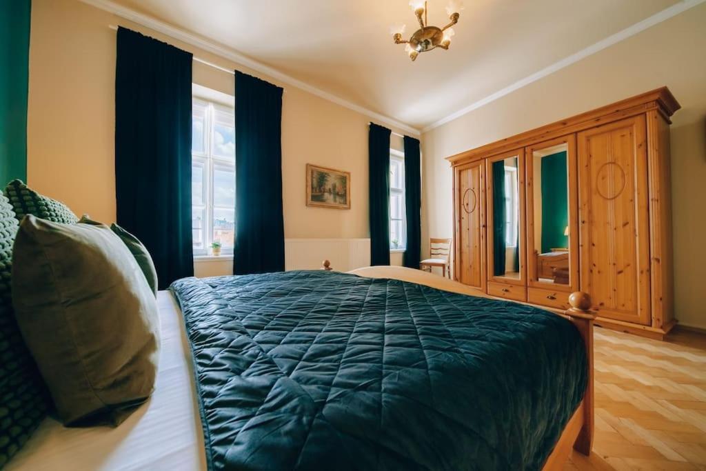 Apartamento Magnificent Historical Penthouse In The Heart Of Praga Exterior foto